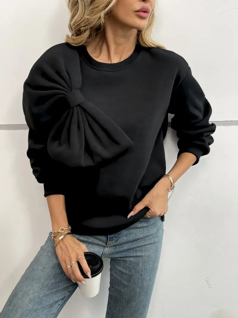 Benia – Stylischer Pullover mit großer Schleife