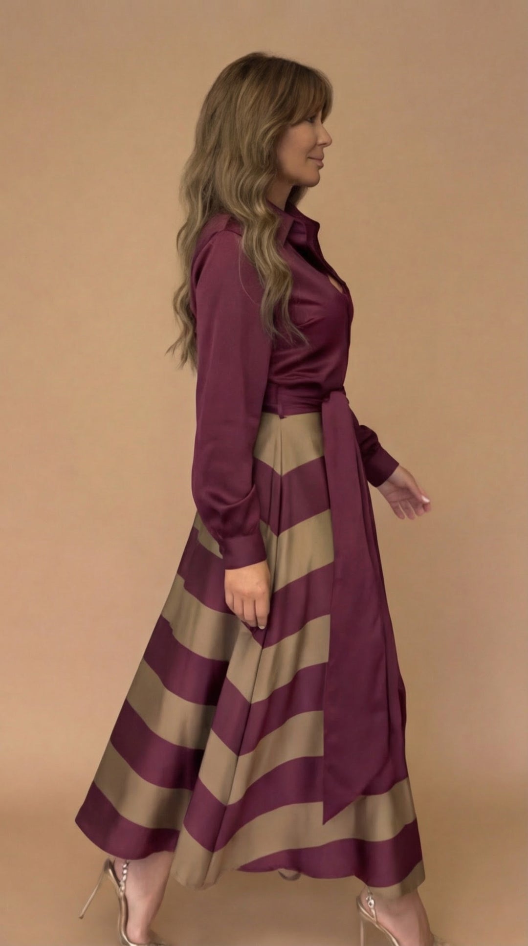 Mila - Gestreiftes Maxikleid